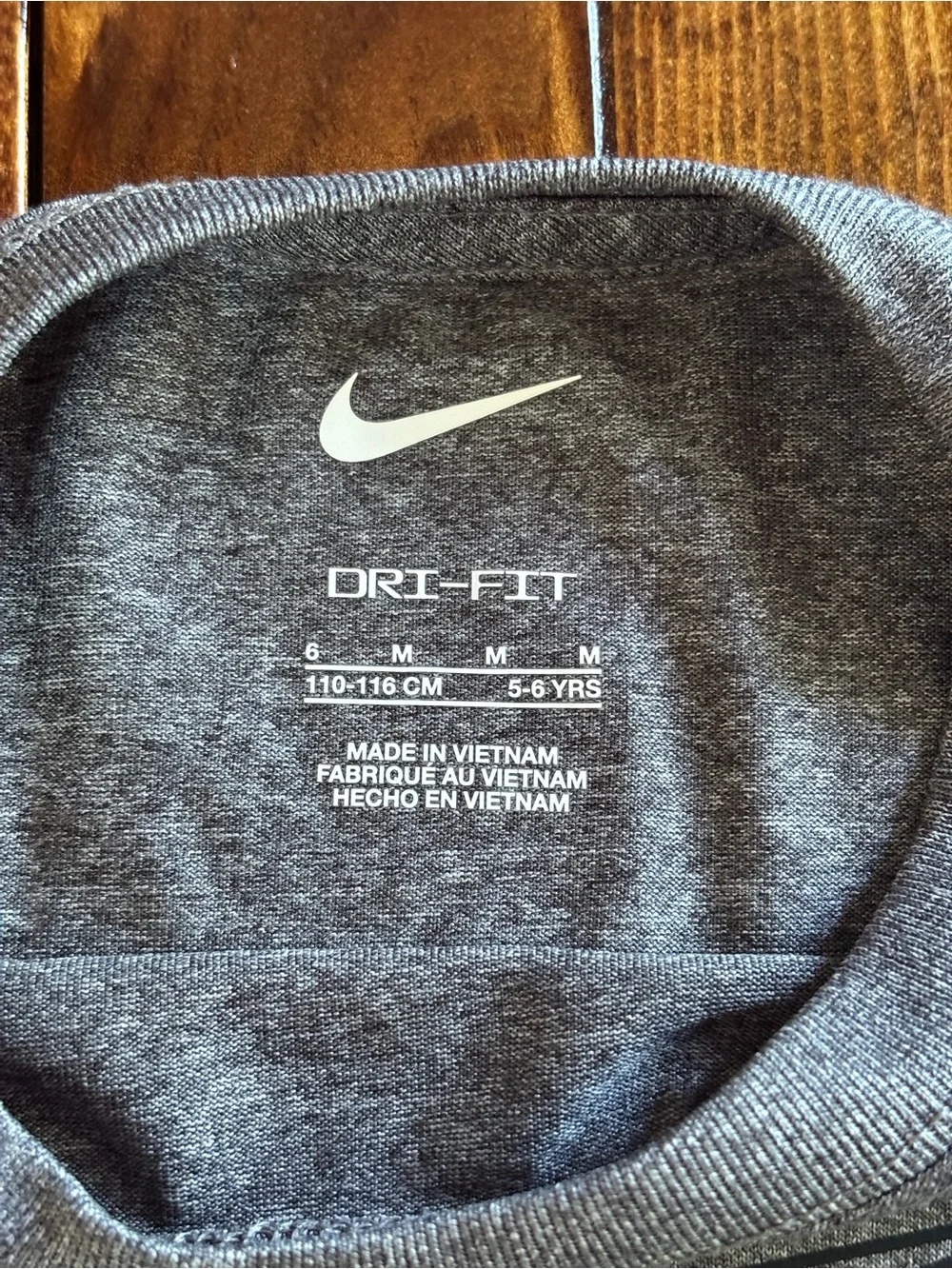 Nike Dri-FIT Boys 6 Gray Logo Crew Neck Short Sleeve Training T-Shirt